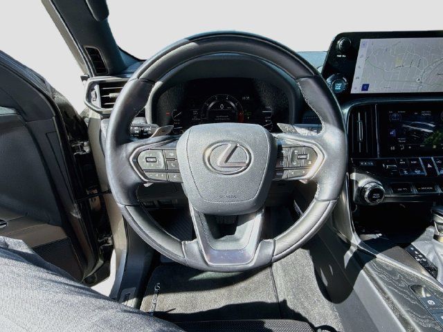 Used 2024 Lexus LX 600 4WD w/ Appearance Package image 11