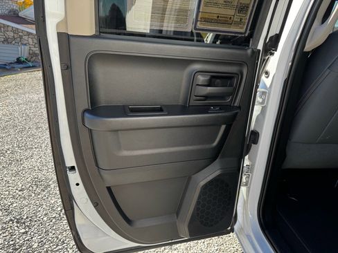 Used 2017 RAM 1500 Express w/ Express Value Package image 19