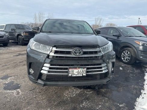 Used 2019 Toyota Highlander Limited image 2