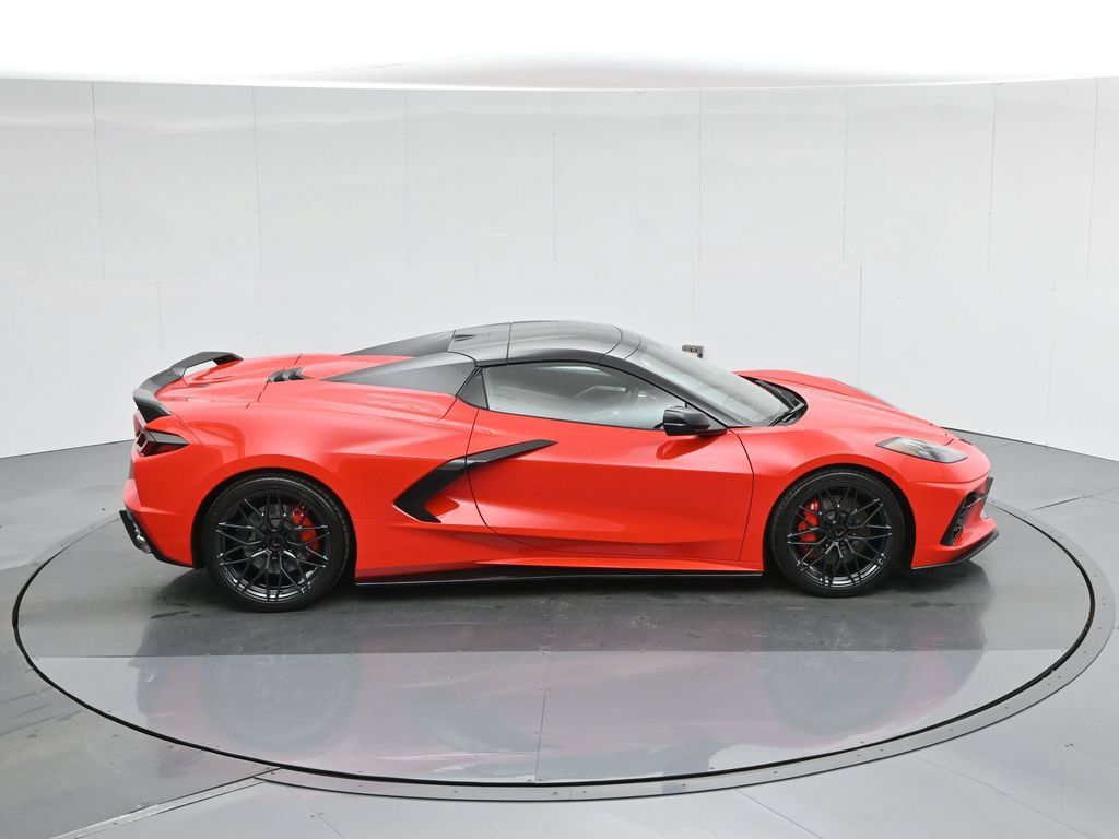 Used 2021 Chevrolet Corvette Stingray Premium Conv w/ Z51 Performance Package RWD image 42