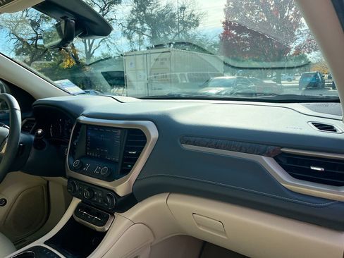 Used 2023 GMC Acadia Denali w/ Denali Ultimate Package AWD/4WD image 32