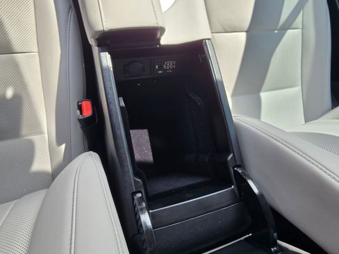 Used 2022 Lexus RX 450h AWD w/ Premium Package image 25
