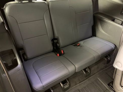 Used 2019 Chevrolet Traverse LT w/ LT Premium Package image 28