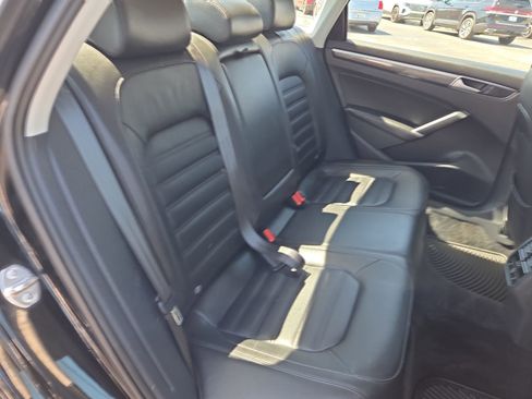 Used 2016 Volkswagen Passat 1.8T SEL Premium FWD image 23