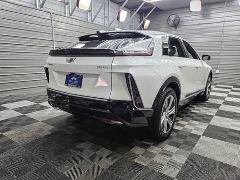 Used 2024 Cadillac Lyriq Tech w/ Driver Assist Package AWD/4WD image 4