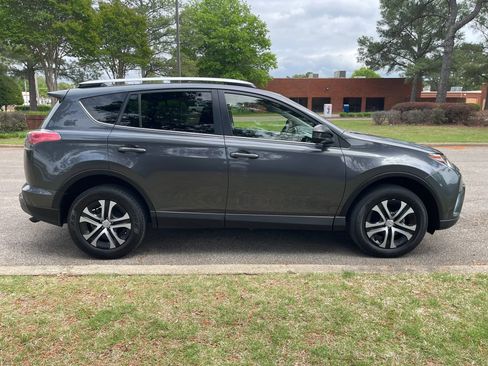Used 2016 Toyota RAV4 LE image 6