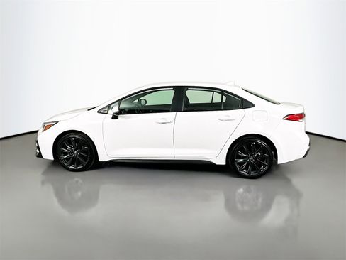 Certified 2025 Toyota Corolla SE image 4