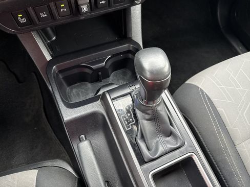 Used 2022 Toyota Tacoma TRD Sport w/ Technology Package RWD image 20