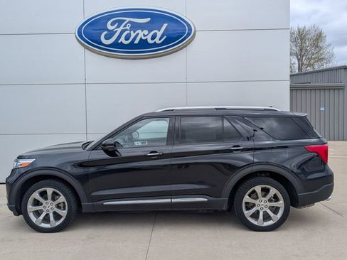 Used 2020 Ford Explorer Platinum w/ Premium Technology Package AWD/4WD image 2