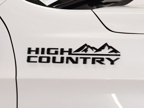 Used 2023 Chevrolet Tahoe High Country AWD/4WD image 14
