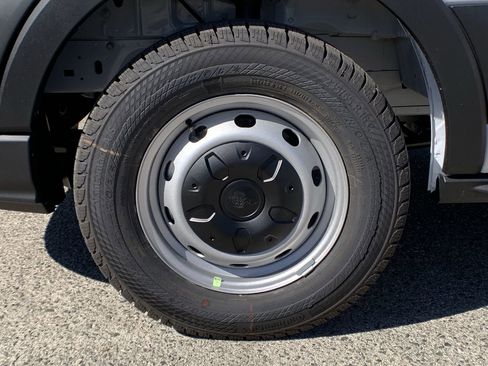 New 2026 Ford Transit 250 148 Medium Roof image 12