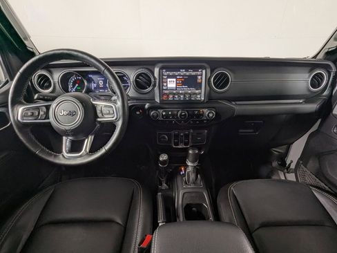 Used 2021 Jeep Wrangler Unlimited Sahara w/ Cold Weather Group AWD/4WD image 15