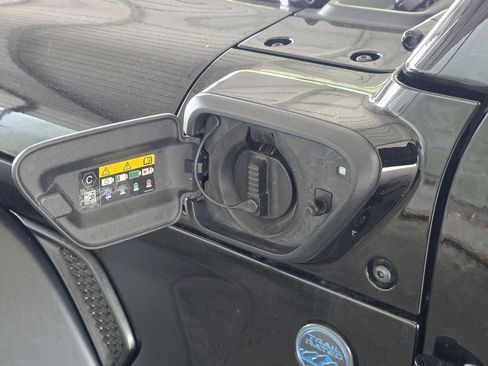 Used 2023 Jeep Wrangler Unlimited w/ Cold Weather Group AWD/4WD image 30