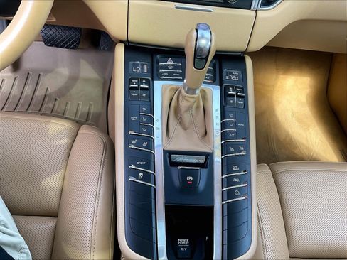 Used 2017 Porsche Macan S AWD/4WD image 26