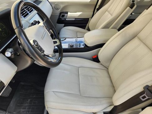 Used 2017 Land Rover Range Rover HSE image 13