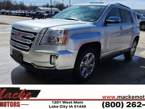 Used 2017 GMC Terrain SLT image 1