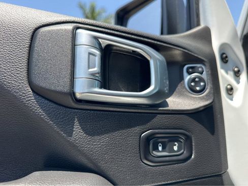 Used 2021 Jeep Wrangler Unlimited Rubicon 4xe w/ Dual Top Group image 34