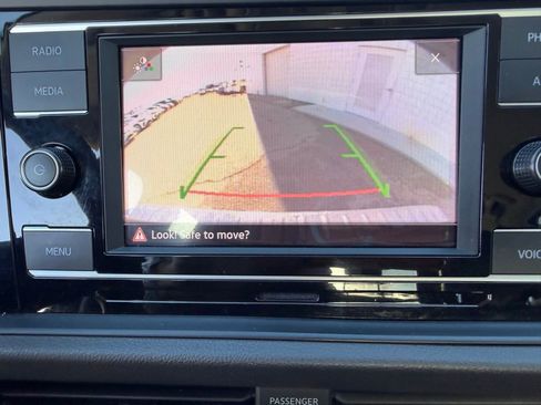 Used 2024 Volkswagen Jetta SE image 24