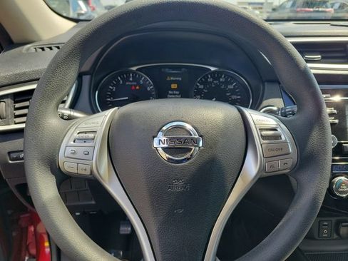 Used 2015 Nissan Rogue SV FWD image 12