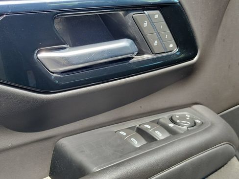 Used 2025 Chevrolet Tahoe LT RWD image 26