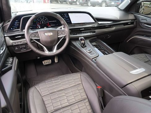 Used 2024 Cadillac Escalade V AWD/4WD image 29
