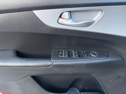 Used 2023 Kia Forte LXS FWD image 15