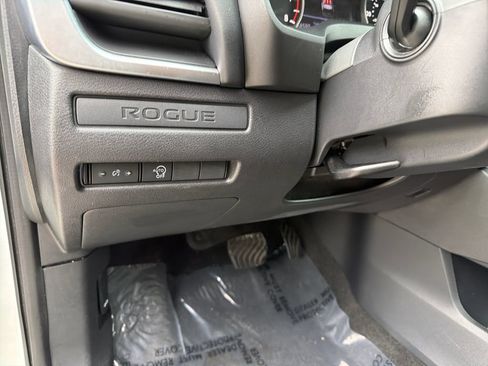 Certified 2024 Nissan Rogue S FWD image 16