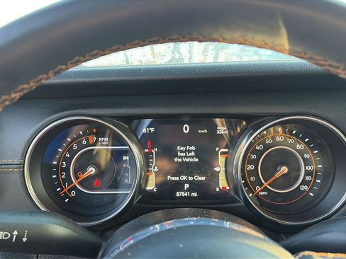 Used 2023 Jeep Gladiator Overland image 7