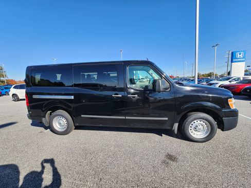 Used 2017 Nissan NV 3500 S w/ Power Package image 3