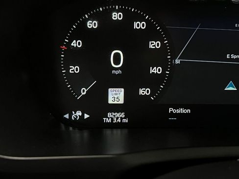 Used 2019 Volvo XC90 T5 Momentum w/ Advanced Package image 18