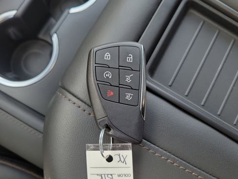 Used 2024 Chevrolet Tahoe High Country AWD/4WD image 31