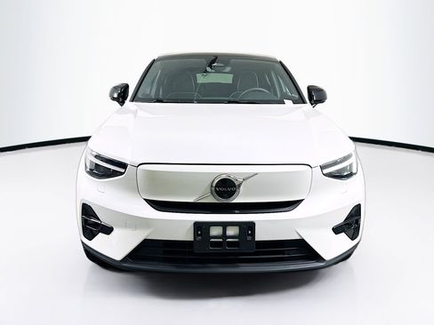 Used 2023 Volvo C40 P8 Recharge Ultimate image 2