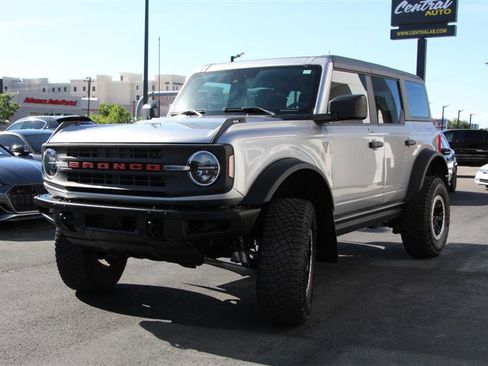 Used 2023 Ford Bronco 4-Door w/ Sasquatch Package AWD/4WD image 4