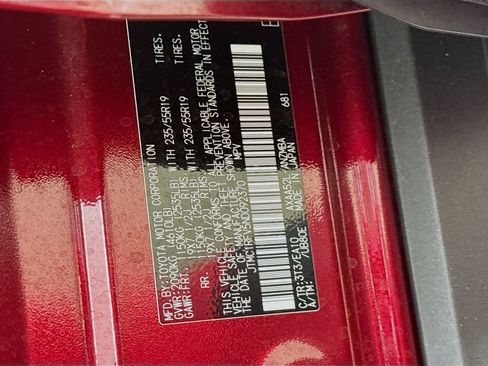 Certified 2022 Toyota RAV4 XLE Premium FWD image 31