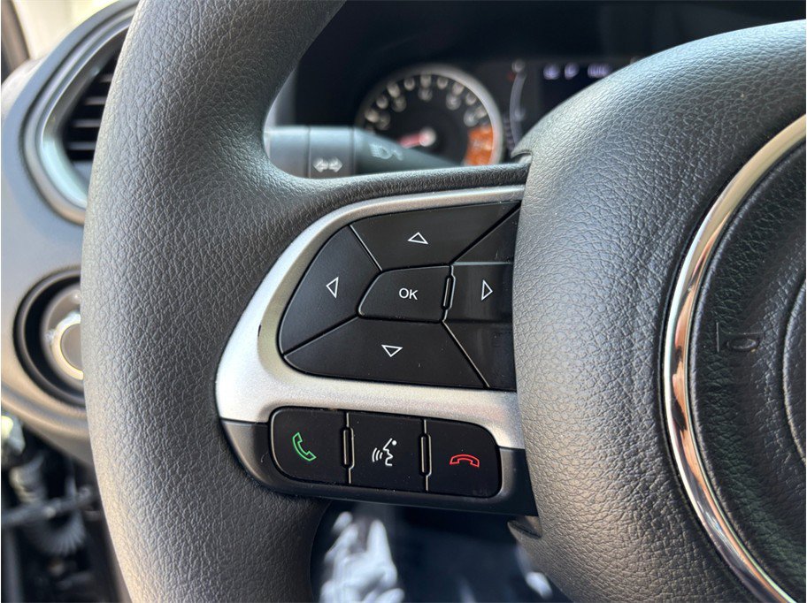 Used 2023 Jeep Renegade Latitude AWD/4WD image 22
