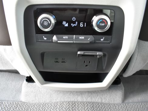 Used 2024 GMC Acadia Denali w/ Super Cruise Package image 25