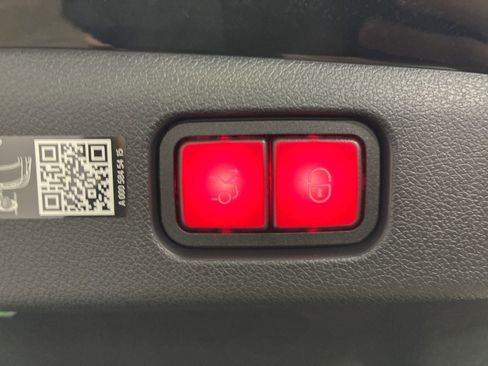 New 2026 Mercedes-Benz E 53 AMG e 4MATIC Sedan image 6