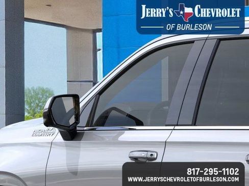 New 2026 Chevrolet Suburban High Country AWD/4WD image 14