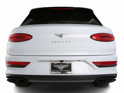 Certified 2023 Bentley Bentayga Extended Wheelbase image 14