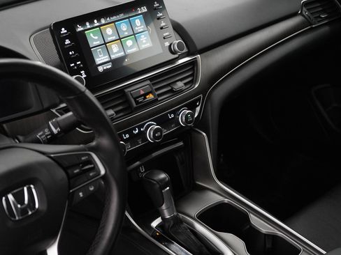 Used 2018 Honda Accord EX-L image 19