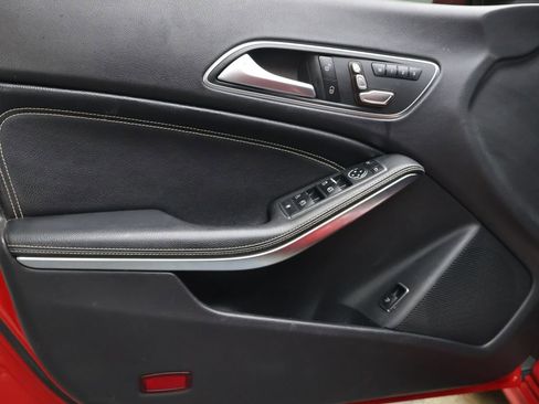 Used 2019 Mercedes-Benz CLA 250 4MATIC image 15