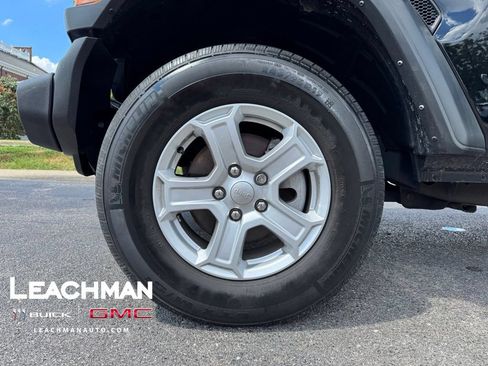 Used 2022 Jeep Wrangler Unlimited Sport AWD/4WD image 8