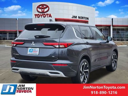 Used 2024 Mitsubishi Outlander SE image 6