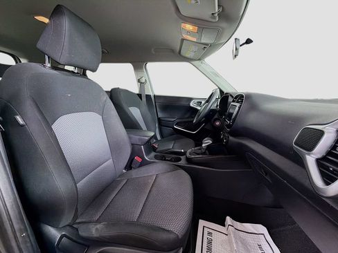 Used 2022 Kia Soul LX FWD image 26