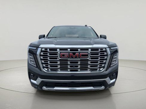 Used 2025 GMC Yukon Denali AWD/4WD image 8