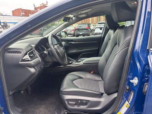 Used 2024 Toyota Camry SE FWD image 11