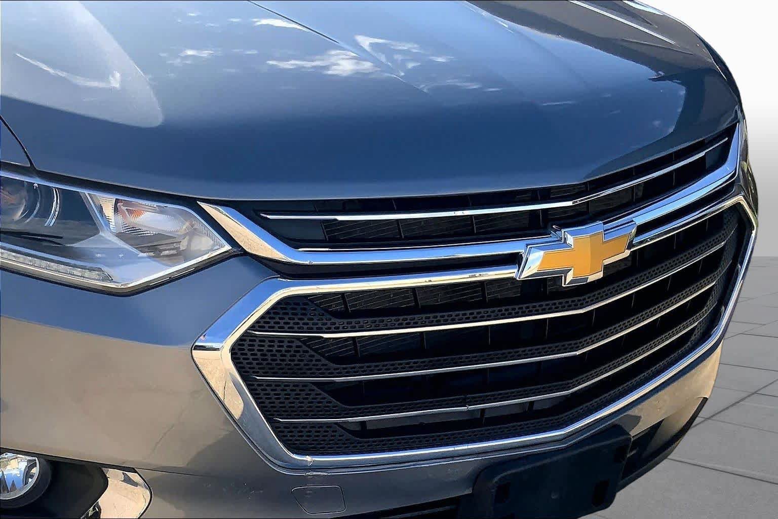 Used 2021 Chevrolet Traverse LT w/ LPO, Floor Liner Package AWD/4WD image 28