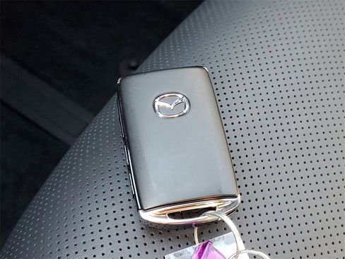 Used 2025 MAZDA CX-70 Plug-In Hybrid w/ Premium Plus image 34