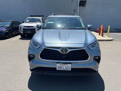 Used 2022 Toyota Highlander Limited