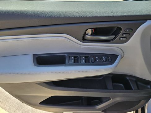 Used 2024 Honda Odyssey EX-L image 12